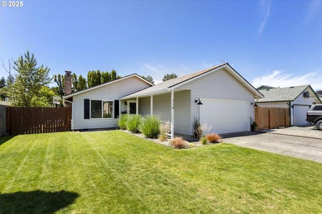 Building Photo - 718 SE 143rd Ave