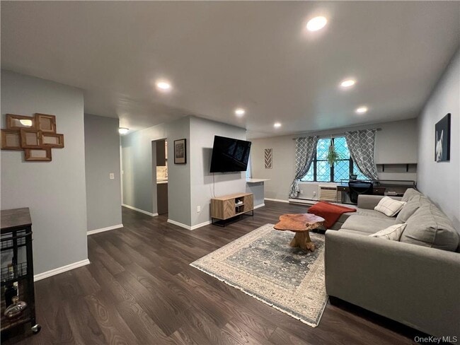Building Photo - 768 Sierra Vista Ln
