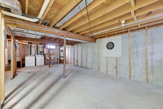 Building Photo - 12 Kevin Dr