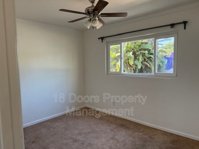 Building Photo - 3237 Highview Dr