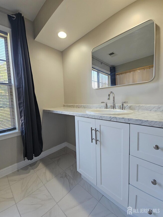 Building Photo - 2809 Ridgefield Ct