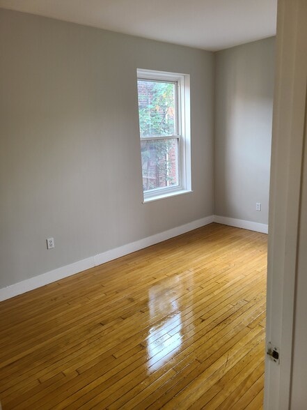 Building Photo - 12 Farrington Ave