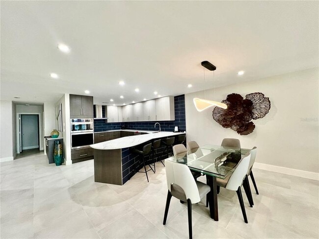 Building Photo - 3280 S Shore Dr