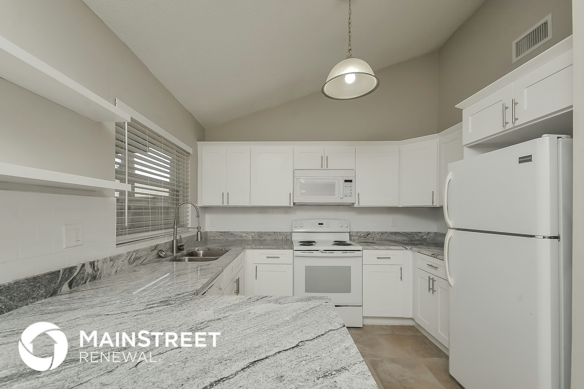 Building Photo - 808 Pebblewood Dr