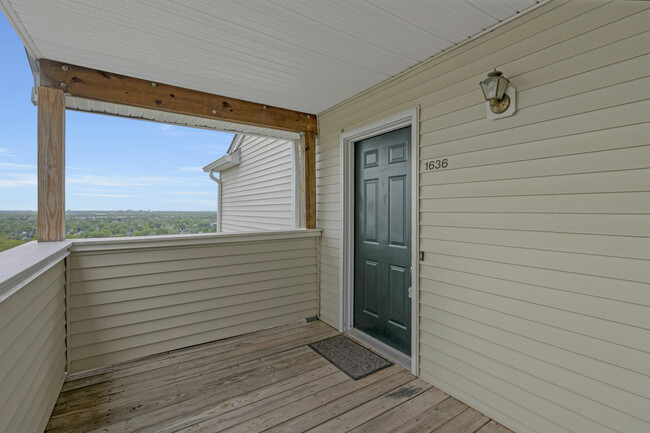 Building Photo - 1636 King Ct