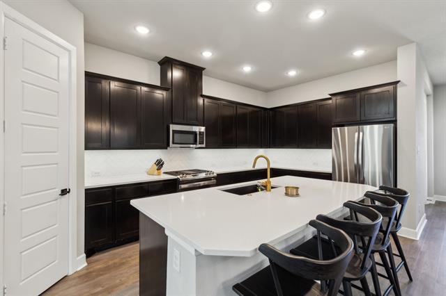 Building Photo - 2121 Tolleson Dr