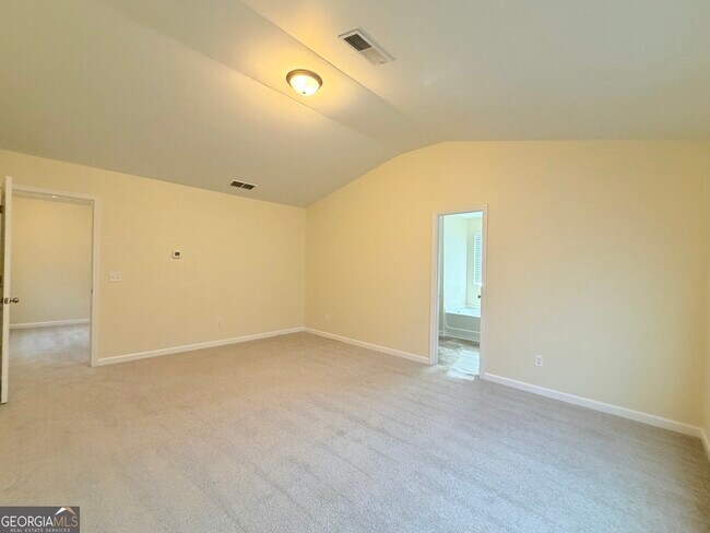 Building Photo - 18 Everett Cir SE