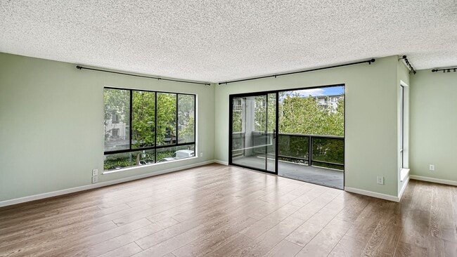 Building Photo - Exceptionally Renovated Corner Apartment at Watergate!