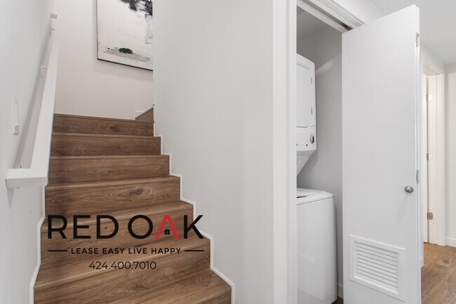 Building Photo - 1011-1013 Everett St-A-202