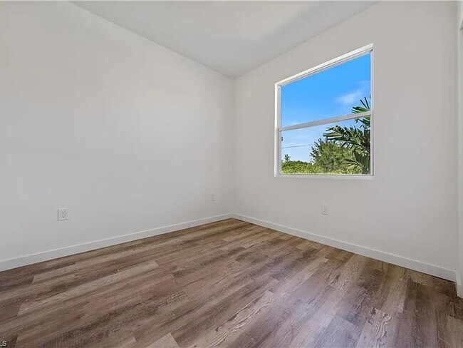 Building Photo - Charming 3BR House in Lehigh Acres