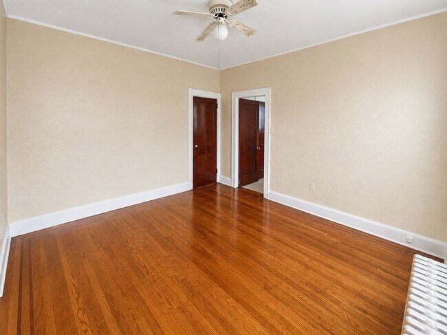 Building Photo - 156 Carolina Ave