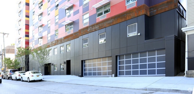 Building Photo - The Modern