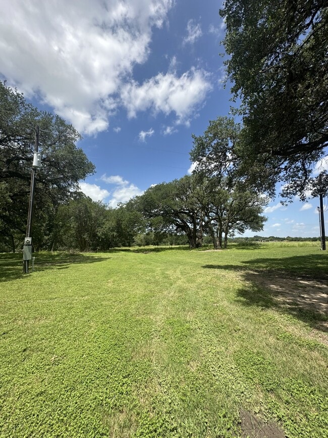 Building Photo - 9309 Hwy 290 W
