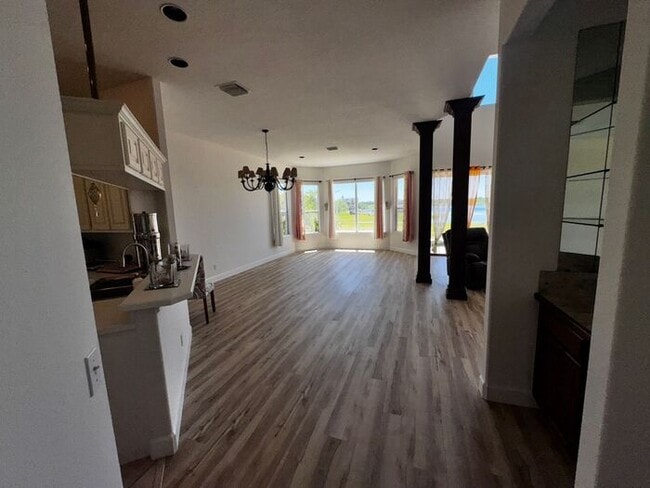 Building Photo - 3 Bedroom 2.5 Bath Cinnamon Bay Home with ...