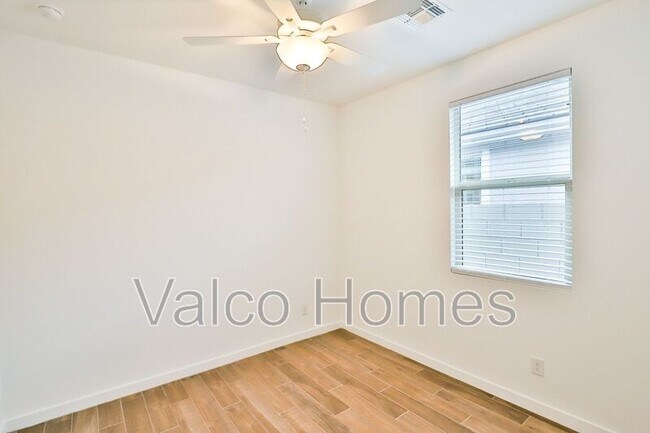 Building Photo - 16886 W Diana Ave