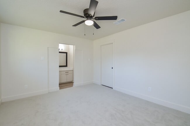 Building Photo - 4434 McCleester Dr