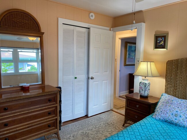 Building Photo - Kaumana Terrace Fully Furnished & Pet Frie...