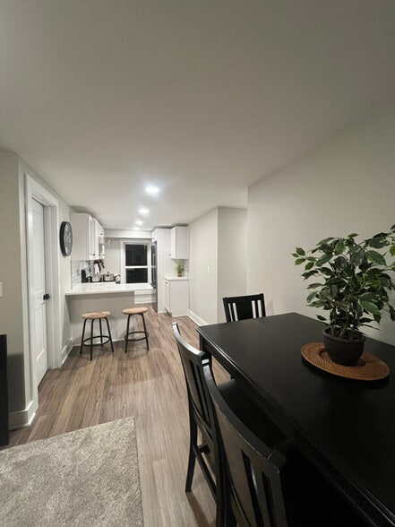 Building Photo - 3 Union Ave