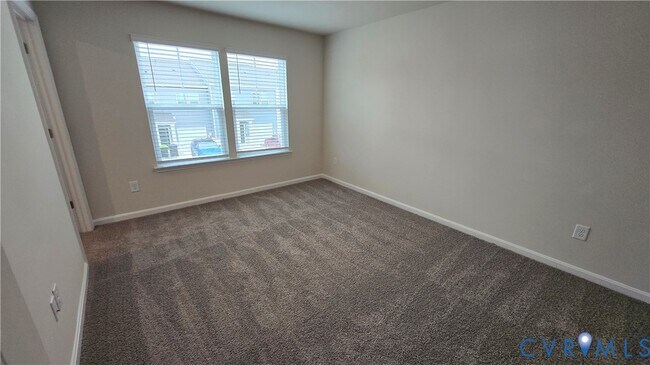 Building Photo - 6013 Banyan Ln