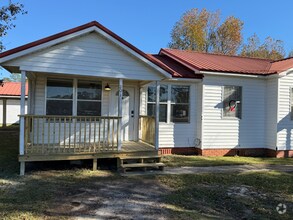 Building Photo - 201 Forest Ave