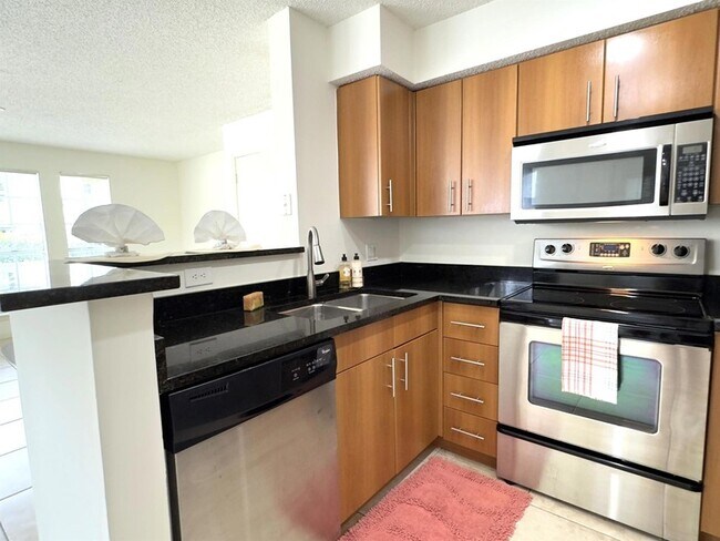 Building Photo - 1000 Crystal Way