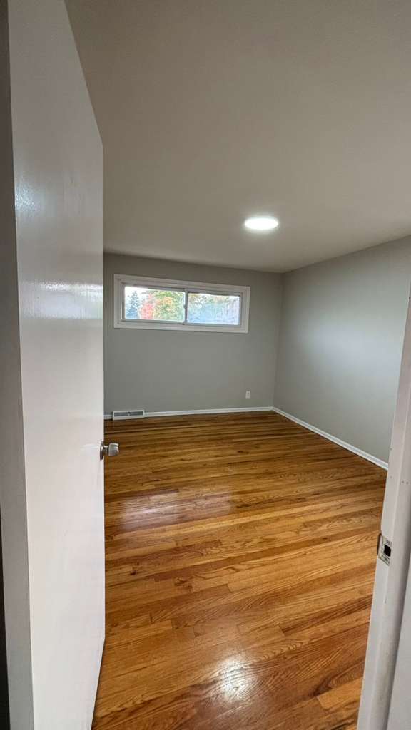 Building Photo - 3780 Hetzel Dr