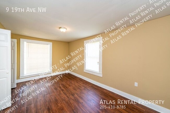 Building Photo - 9 19th Ave NW
