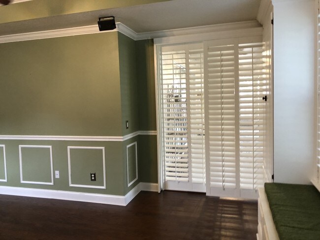 Building Photo - 10522 Angler Ct