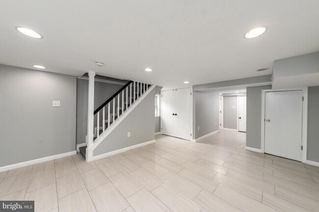 Building Photo - 548 Foxhall Pl SE