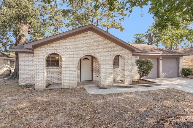 Building Photo - 23914 Spring Gum Dr