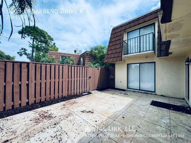 Building Photo - 5205 Cedarbend Dr