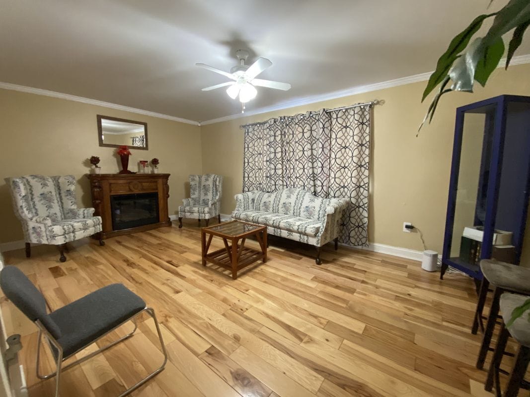 Building Photo - 7416 Rhondda Dr