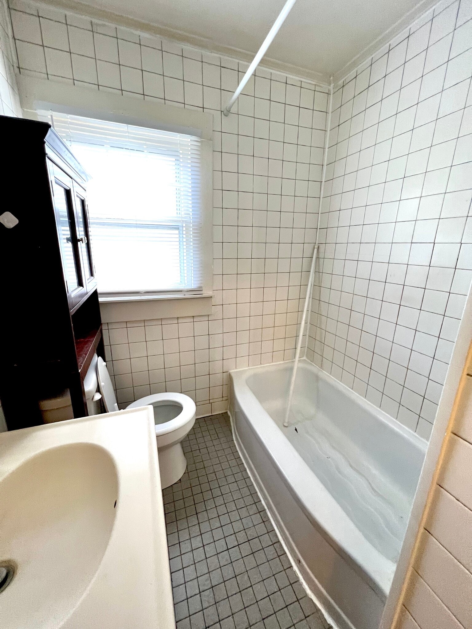 Bathroom - 806 E 9th St