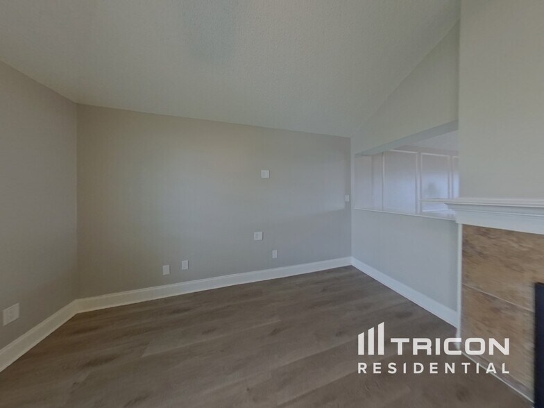 Building Photo - 7724 Grassland Dr