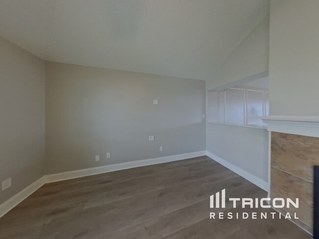 Building Photo - 7724 Grassland Dr