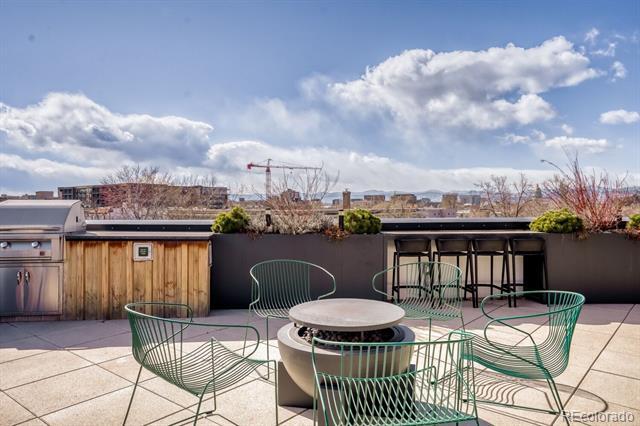 Building Photo - 1601 Park Ave