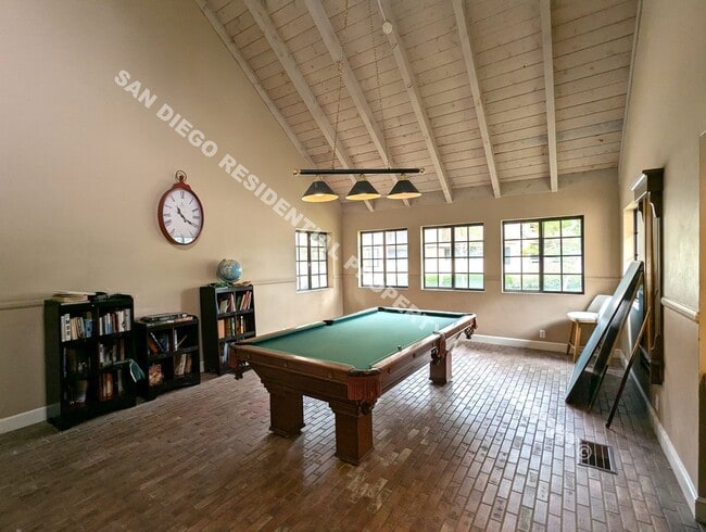 Building Photo - 8850 Villa La Jolla Dr