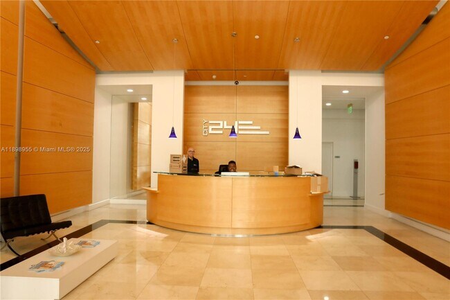 Building Photo - 350 NE 24th St