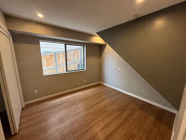 Building Photo - 2 Bedroom, 2 Bath + Loft, with Exceptional Views! Just Steps to the Beach!