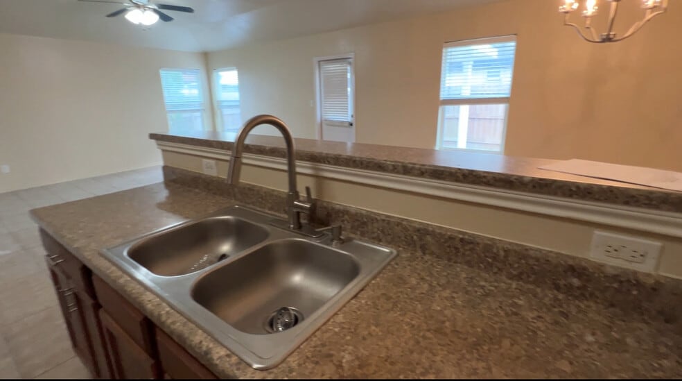 Building Photo - 8824 Cowboy Rose Ln