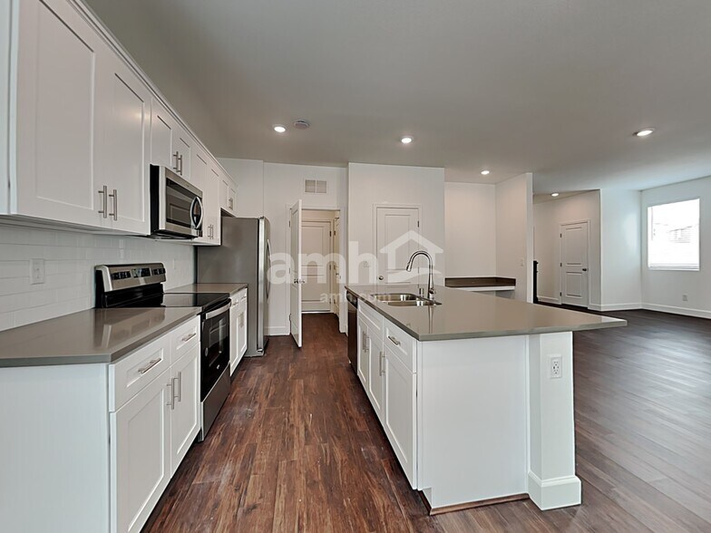 Building Photo - 2715 Hot Cider Ave