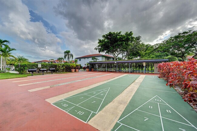 Building Photo - 14773 Cumberland Dr