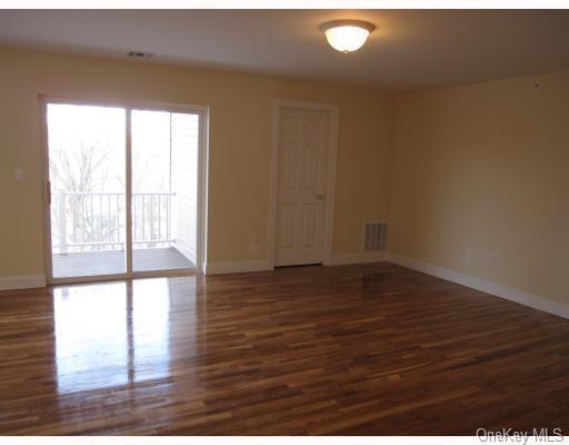 Building Photo - 204 Tondo Cir