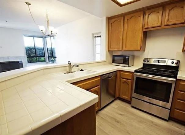 Building Photo - 5865 Friars Rd