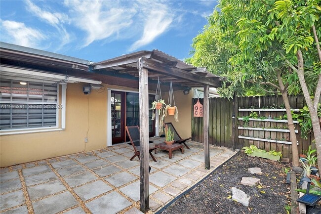 Building Photo - 11426 NW 4th Terrace