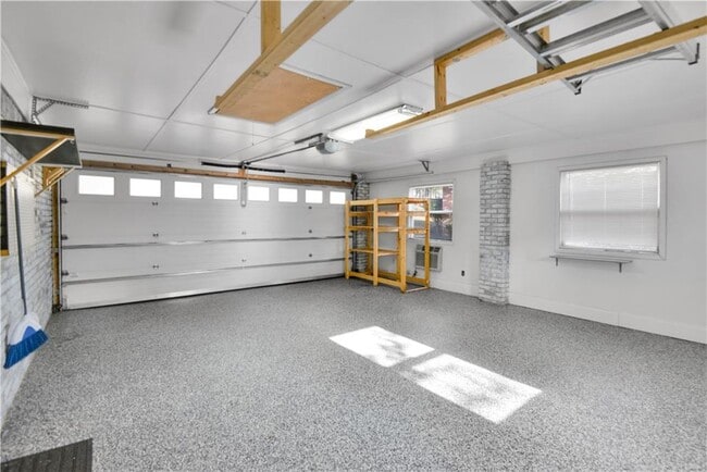 Building Photo - 2301 Echo Hills Cir NE