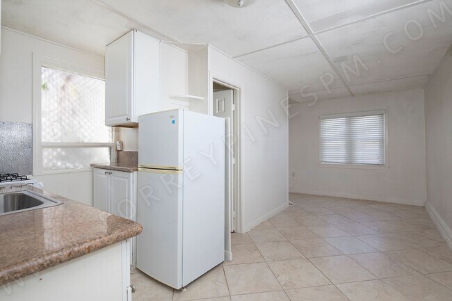 Building Photo - Studio in the Heart of La Jolla with a Pri...