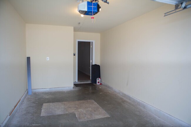 Building Photo - 2829 Forest Run Dr