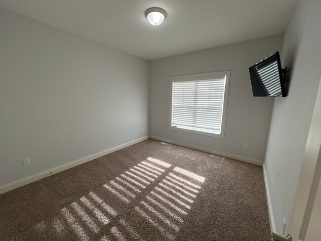 Building Photo - 8916 Pine Hollow Pl