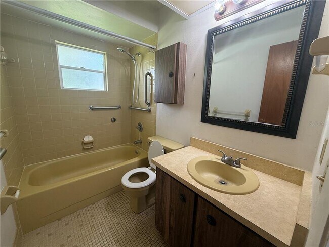 Building Photo - 188 Beechwood Ln